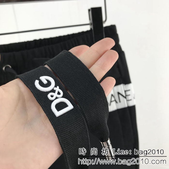 DＧ杜嘉班納 18FW最新款 黑色白條logo飾帶字母 鬆緊腰 男款休閒衛褲 ydi1502
